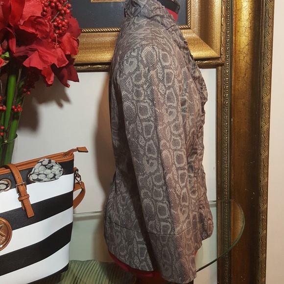 CONTRAST PYTHON PRINT JACKET SIZE S - Picture 3 of 8